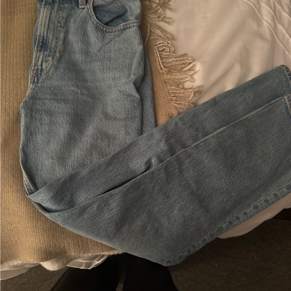 Abercrombie & Fitch Ultra High Rise 90s Straight Jean